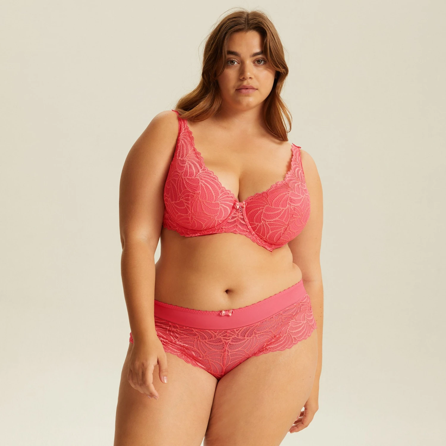 Shorty Cherry PAMPELUNE HARMONY 4 Shorty Cherry PAMPELUNE HARMONY – Image 4