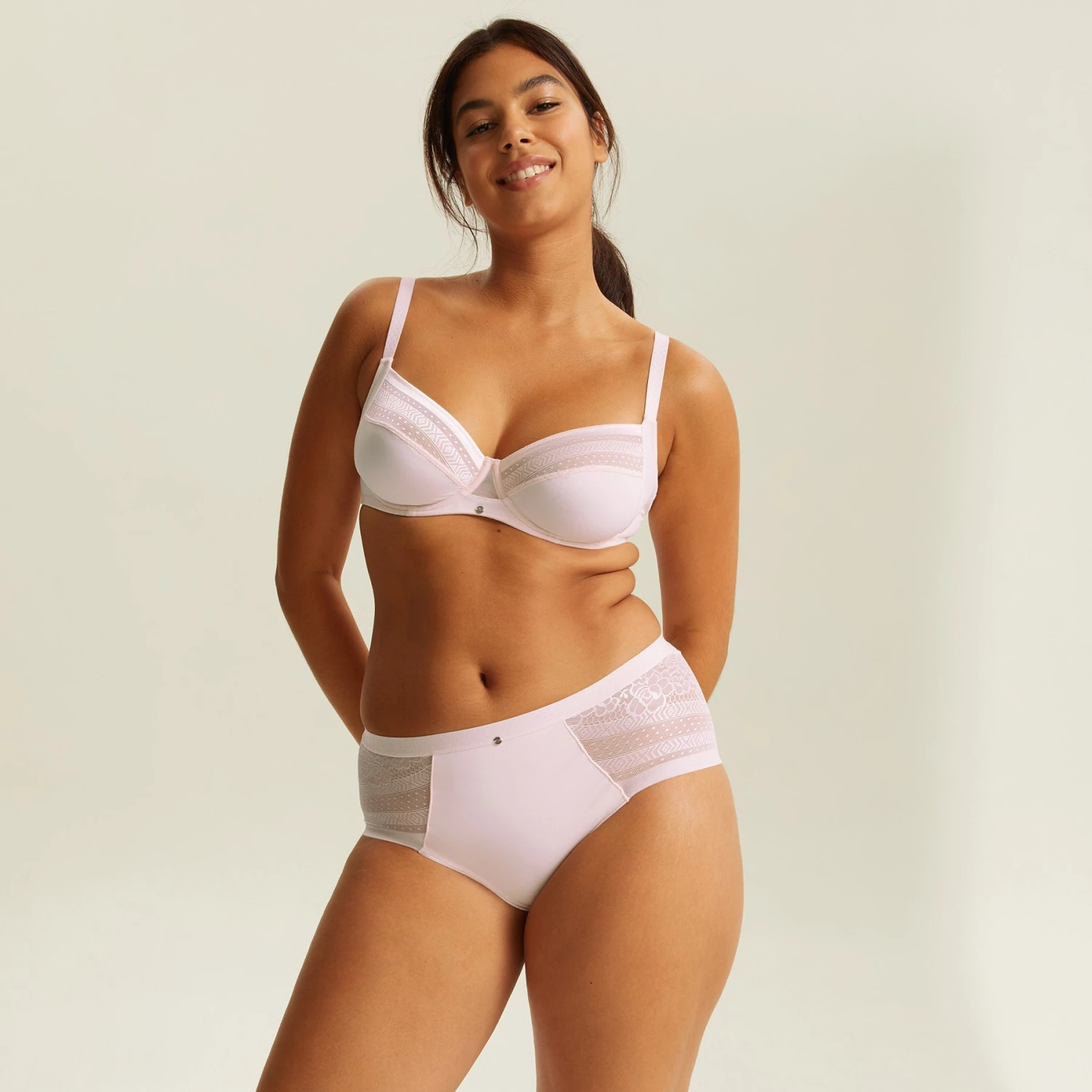 Soutien-gorge Emboîtant Avec Armatures Beige Rosé JUST LIFT 4 Soutien-gorge Emboîtant Avec Armatures Beige Rosé JUST LIFT – Image 4