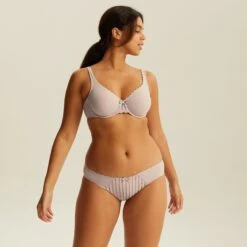 Soutien-gorge Emboîtant Avec Armatures Beige Noisette Stockholm -Sous Vêtement Boutique BL44446 042 WEB 3 8aa5b7bb 2e1b 45fb ba92 54cd16db0ff6