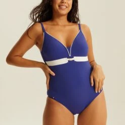 Maillot Une Pièce Sans Armatures NAVY PANTELLERIA 5 Maillot Une Pièce Sans Armatures NAVY PANTELLERIA -Sous Vêtement Boutique CS71110 A26 WEB 11 6928ba35 bd4e 458e a509 628ad4588004